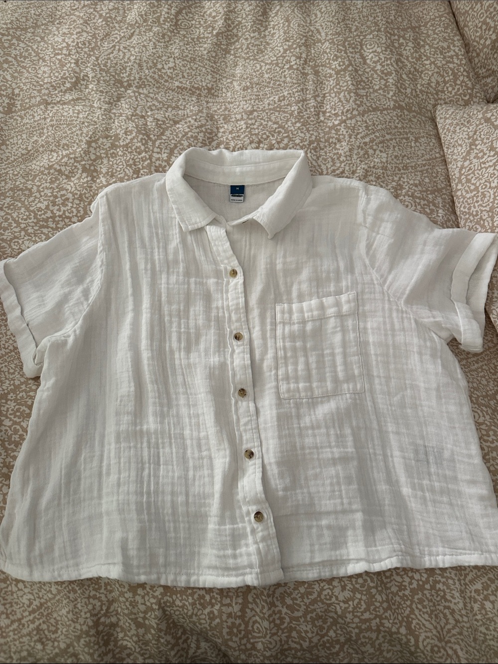 Old Navy M Lightweight White Gauze Button-Up Shirt